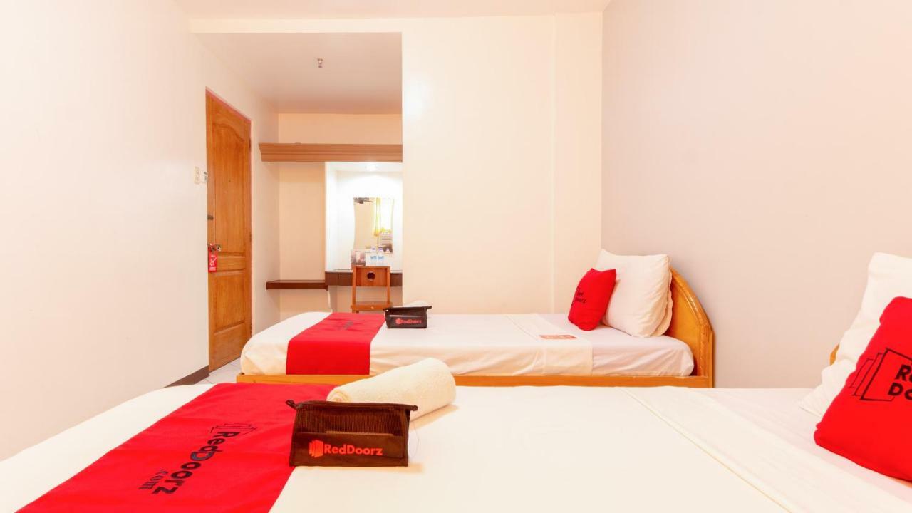 Reddoorz @ Paterno Street Tacloban Hotel Kültér fotó