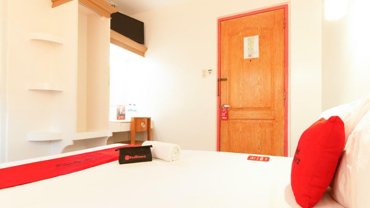 Reddoorz @ Paterno Street Tacloban Hotel Kültér fotó